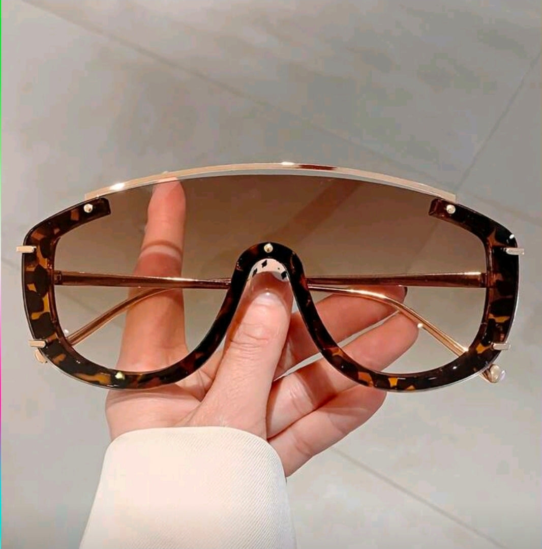 Imperfection Chic Diva Shades
