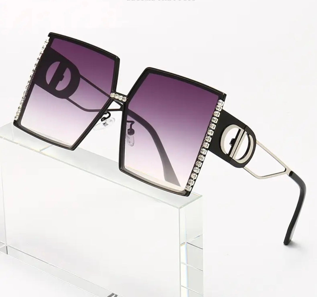 Stylish Imperfection Vibes Sunglasses with unique square frames and gradient lenses.